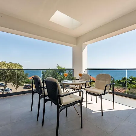 A'more Seafront, Villa *