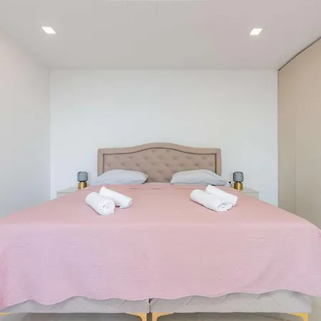 Villa A'more Seafront,