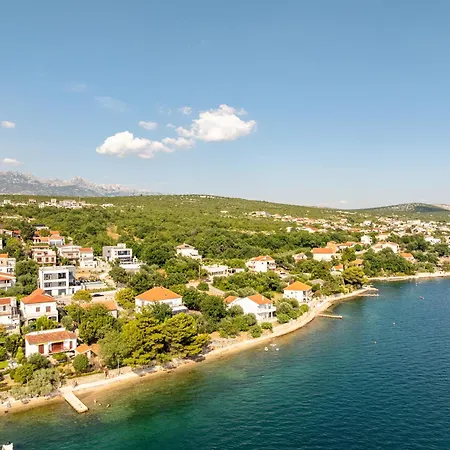 A'more Seafront, Maslenica