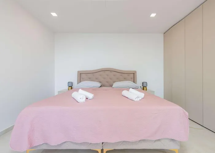 Villa A'more Seafront,