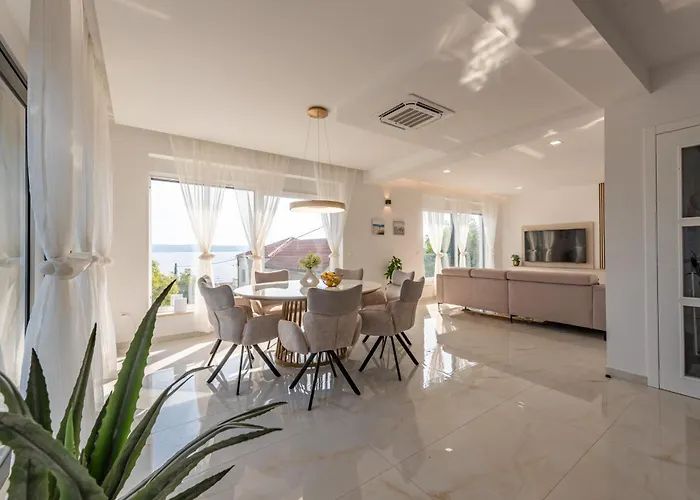 A'more Seafront, Villa