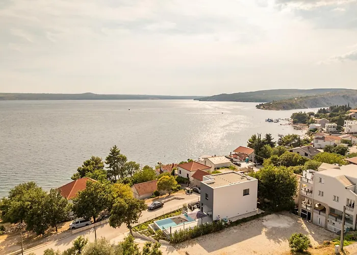 A'more Seafront, Villa