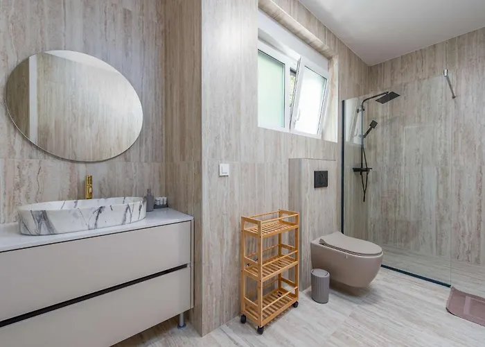 A'more Seafront, 마슬레니차