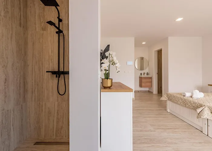 A'more Seafront, 마슬레니차