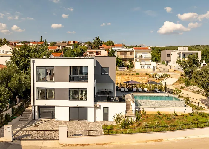 A'more Seafront, * 마슬레니차