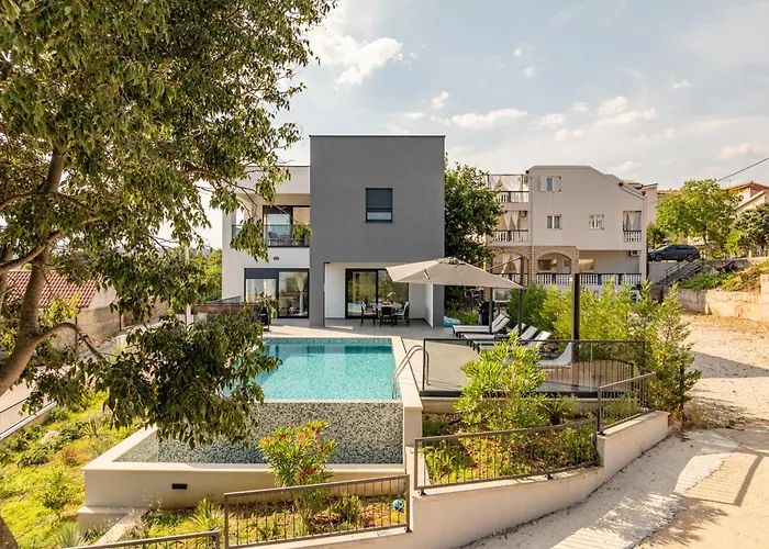 A'more Seafront, 마슬레니차